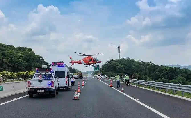 临湘高速公路汽车救援案例